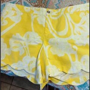 Ladies Lilly Pulitzer shorts size 16